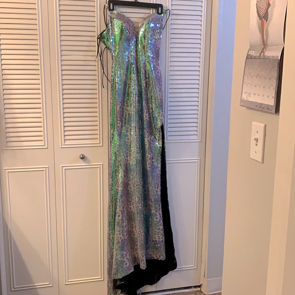 Wildly Glamorous Maxi Dress. Size 2 but runs small